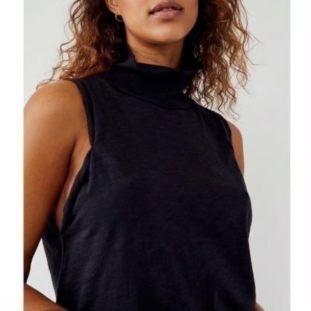 SIVA Black High Neck Athletic Active Tank Top Muscle Tee NWOT Size XS Mock neck